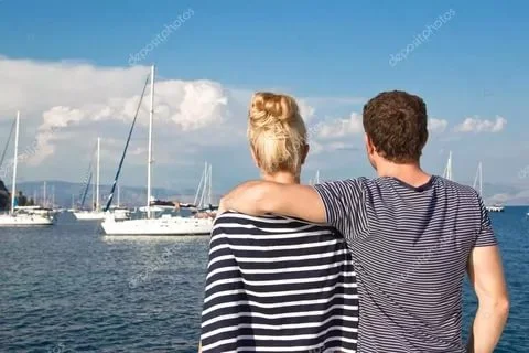 couple-19 Find a Job